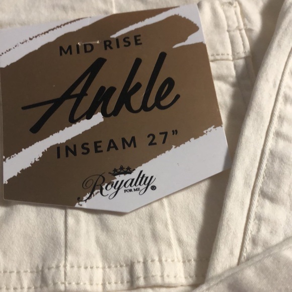 🌻Royalty Mid Rise 8 Beige Jean - Picture 8 of 11